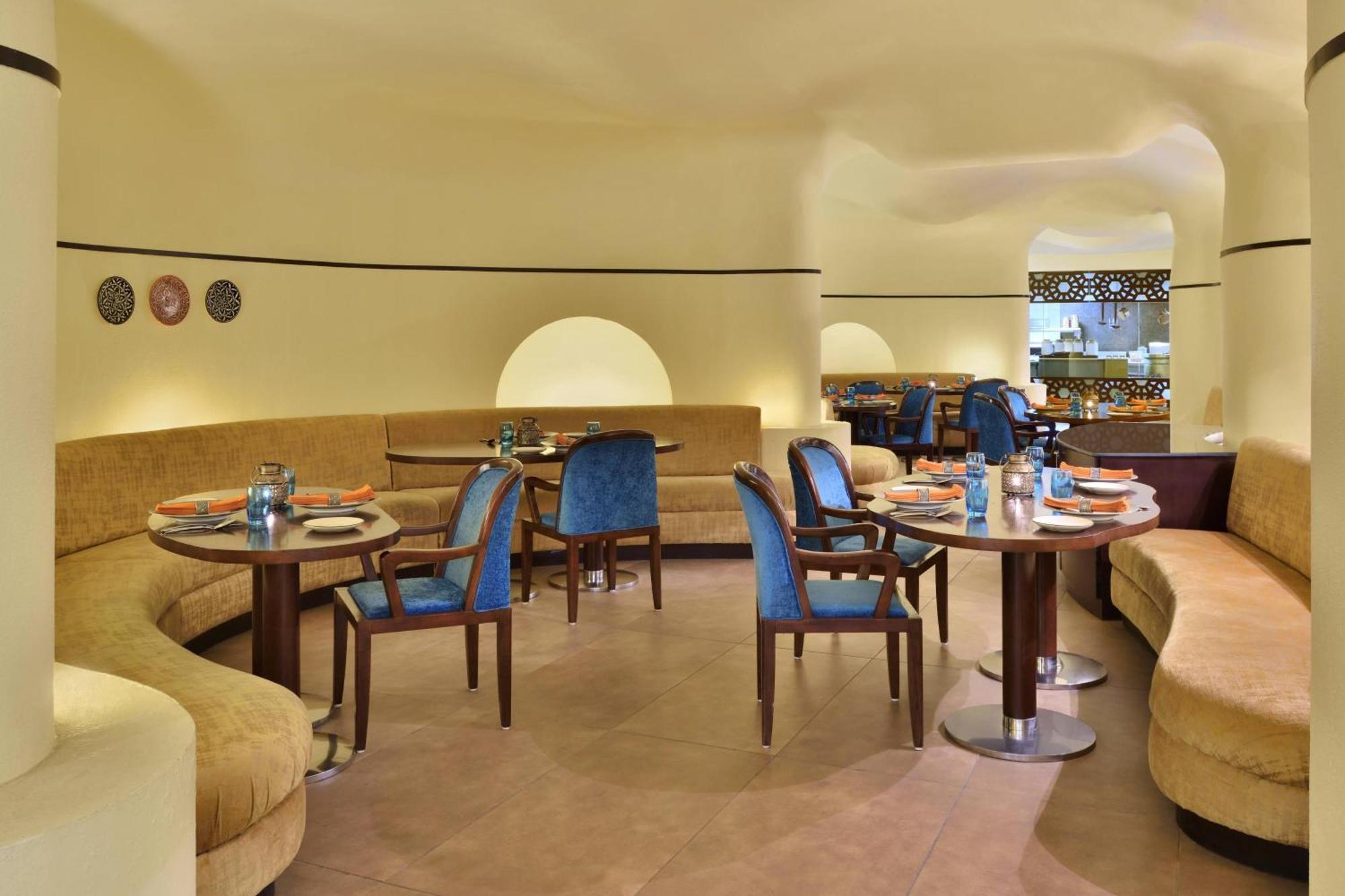 Jaipur Marriott Hotel Exterior foto The restaurant