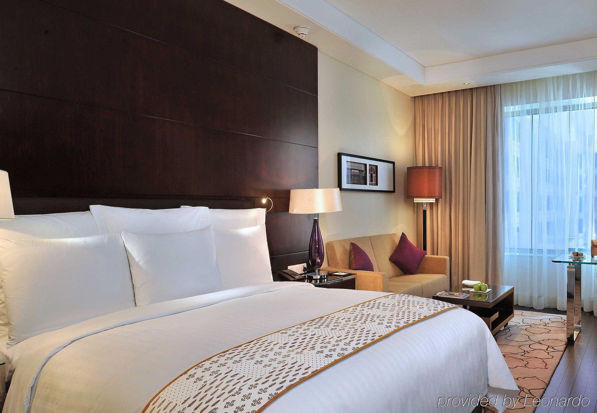 Jaipur Marriott Hotel Habitación foto A room at the hotel